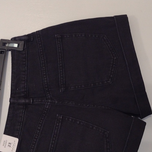 NEW NWT PacSun Mom Shorts Size 23 Black Jean Shorts Size 23 - Picture 8 of 13